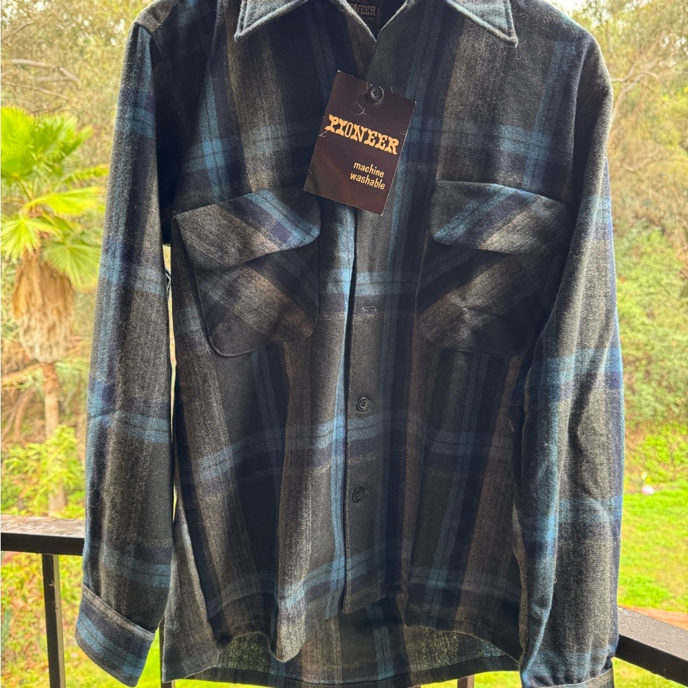 Vtg Pioneer Brand Blk/Blue/Grey Wool Flannel. Size Small. NOS